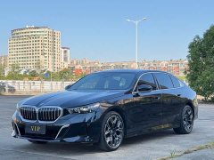 BMW 5 Series 530Li Luxury M Sport Package - ფოტო 1