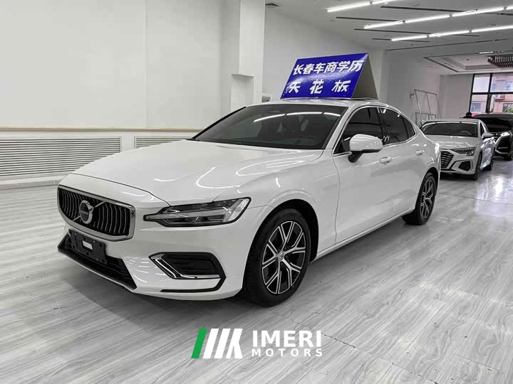 Volvo S60 2023 B4 Smart Luxury Edition - ავტომობილი ჩინეთიდან