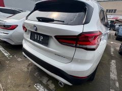 BMW X1 sDrive25Li Leading Edition - ფოტო 15