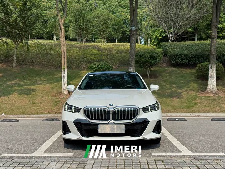 BMW 5 Series 530Li Luxury M Sport Package - ავტომობილი ჩინეთიდან