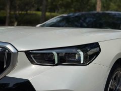 BMW 5 Series 530Li Luxury M Sport Package - ფოტო 4