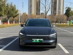 Tesla Model Y Rear-Wheel Drive - ფოტო 2