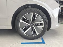 Li Auto L6 Pro - ფოტო 6