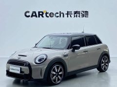 BMW MINI Facelift 2.0T COOPER S Artist Five-Door - ფოტო 1
