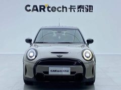 BMW MINI Facelift 2.0T COOPER S Artist Five-Door - ფოტო 2