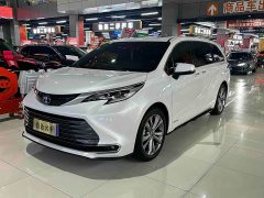 Toyota Sienna 2021 2.5L Hybrid Premium Edition - фото 1