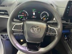 Toyota Sienna 2021 2.5L Hybrid Premium Edition - фото 12