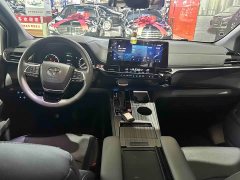 Toyota Sienna 2021 2.5L Hybrid Premium Edition - фото 17