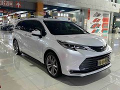 Toyota Sienna 2021 2.5L Hybrid Premium Edition - фото 3