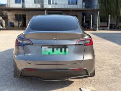 Tesla Model Y Rear-Wheel Drive - ფოტო 4