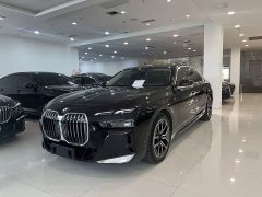 BMW 7 Series 2023 735Li M Sport Package - ფოტო 1