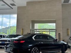 BMW 7 Series 2023 735Li M Sport Package - ფოტო 3