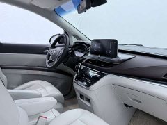Buick GL8 Land Business Class 652T Premium - ფოტო 9