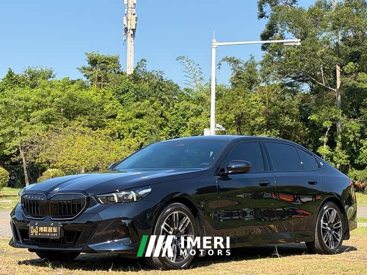 BMW 5 Series Facelift 530Li Premier M Sport Package - ავტომობილი ჩინეთიდან
