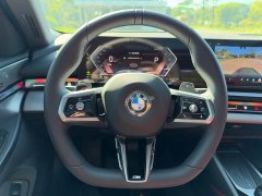 BMW 5 Series Facelift 530Li Premier M Sport Package - ფოტო 13