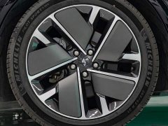 Li Auto L8 Ultra Smart Refresh Edition - ფოტო 5
