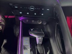Hyundai Elantra 1.5L CVT Luxury - ფოტო 11