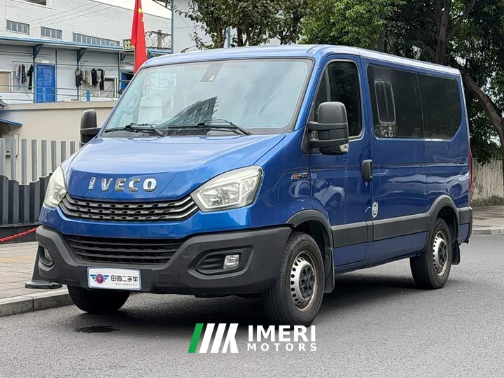 Iveco Eurocargo 3.0T Automatic Runrui Short Wheelbase Low Roof Manual Door F1C - ავტომობილი ჩინეთიდან