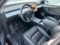 Tesla Model Y Rear-Wheel Drive - ფოტო 5
