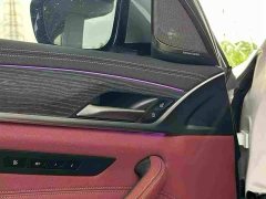 BMW 5 Series 530Li Luxury M Sport Package - ფოტო 4
