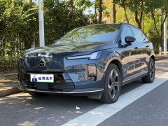 Volvo XC70 Plug-in Hybrid 2026 AWD Extended Range Core - ფოტო 1