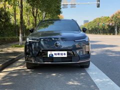 Volvo XC70 Plug-in Hybrid 2026 AWD Extended Range Core - ფოტო 2