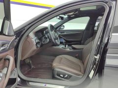 BMW 5 Series Facelift 530Li Premier M Sport Package - ფოტო 9