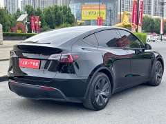 Tesla Model Y Rear-Wheel Drive - ფოტო 12