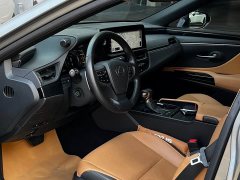 Lexus ES 300h Edition - ფოტო 15
