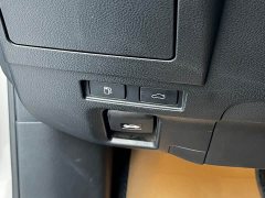 Lexus ES 300h Edition - ფოტო 18