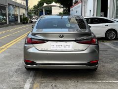 Lexus ES 300h Edition - ფოტო 5