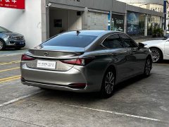 Lexus ES 300h Edition - ფოტო 6
