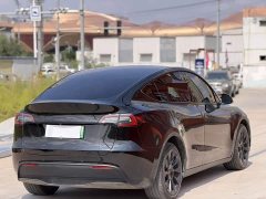 Tesla Model Y Long Range All-Wheel Drive - ფოტო 9
