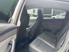 Tesla Model Y Rear-Wheel Drive - ფოტო 4