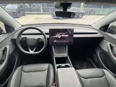 Tesla Model Y Rear-Wheel Drive - ფოტო 5
