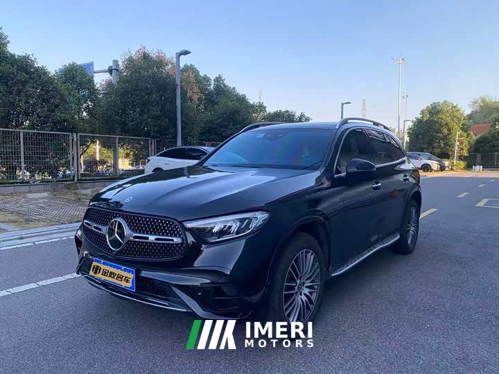 Mercedes-Benz GLC 300 L 4MATIC Dynamic 5-Seater