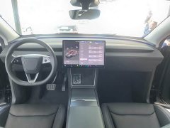 Tesla Model Y Rear-Wheel Drive - ფოტო 10