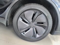 Tesla Model Y Rear-Wheel Drive - ფოტო 15