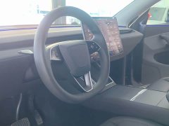 Tesla Model Y Rear-Wheel Drive - ფოტო 8