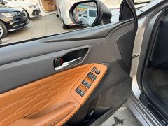 Toyota Avalon 2.5L Touring Premium Sport Edition - ფოტო 3