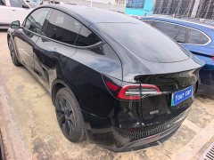 Tesla Model Y Rear-Wheel Drive - ფოტო 4