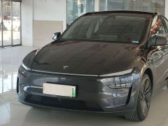 Tesla Model Y Rear-Wheel Drive - ფოტო 9