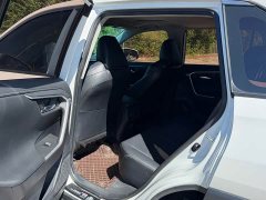 Toyota Venza 2.0L CVT FWD Luxury - ფოტო 8
