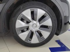 Tesla Model Y Standard Range RWD - ფოტო 6
