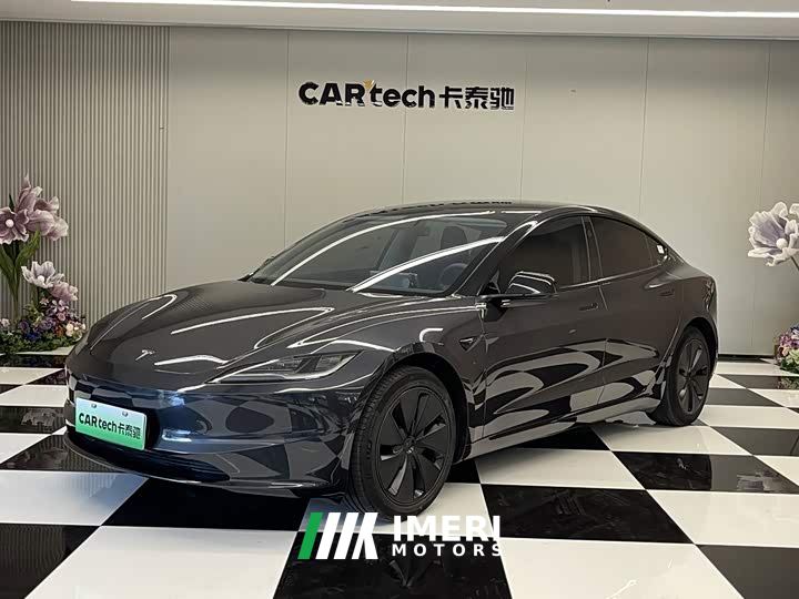 Tesla Model 3 Rear-Wheel Drive
