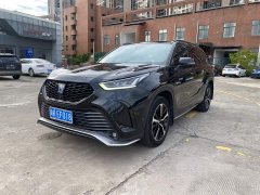 Toyota Crown Venza 2.5L HEV AWD Luxury - ფოტო 1