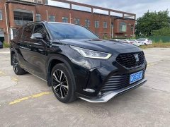 Toyota Crown Venza 2.5L HEV AWD Luxury - ფოტო 2