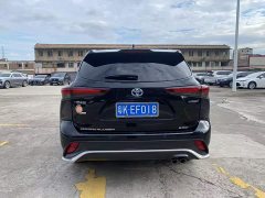 Toyota Crown Venza 2.5L HEV AWD Luxury - ფოტო 4