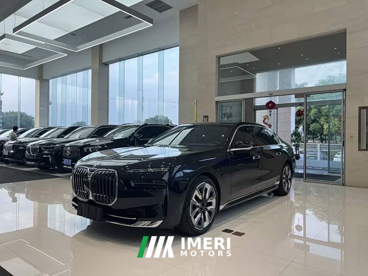 BMW 7 Series Facelift 740Li Luxury Edition Premium Package - ავტომობილი ჩინეთიდან