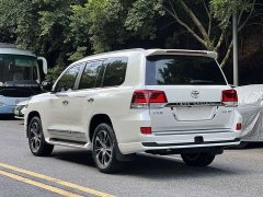 Toyota Land Cruiser (Imported) 5.7L Middle East version - ფოტო 4